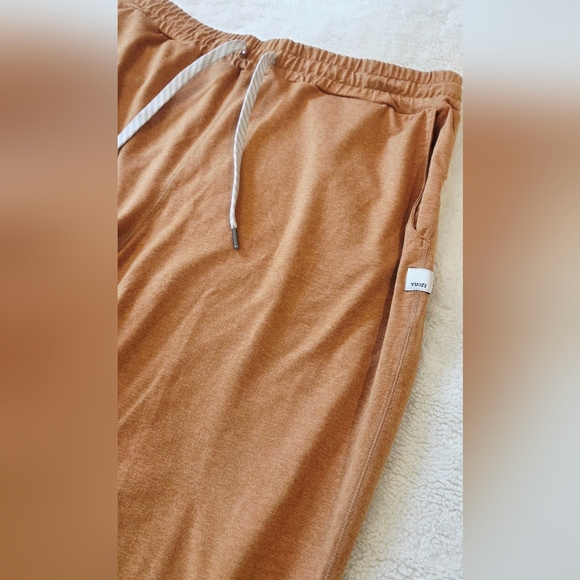 Vuori Women's Flaz Heather Performance Jogger, Size M - #VW303 - Picture 4 of 8